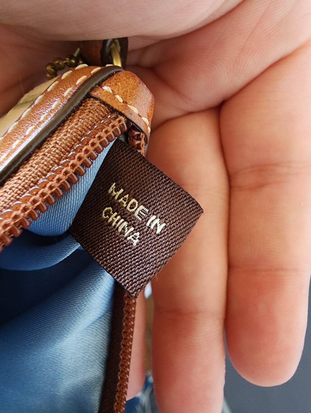 Coach Vintage Tattersall Wristlet With Metal Hang Tag, EUC - Picture 8 of 8